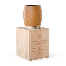 Load image into Gallery viewer, Oak whiskey tumbler with wood gift box NOBLESIP
